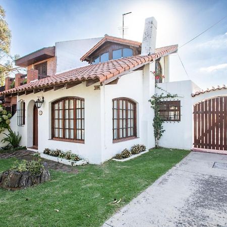 Chalet En Barrio Parque Mar del Plata Buitenkant foto