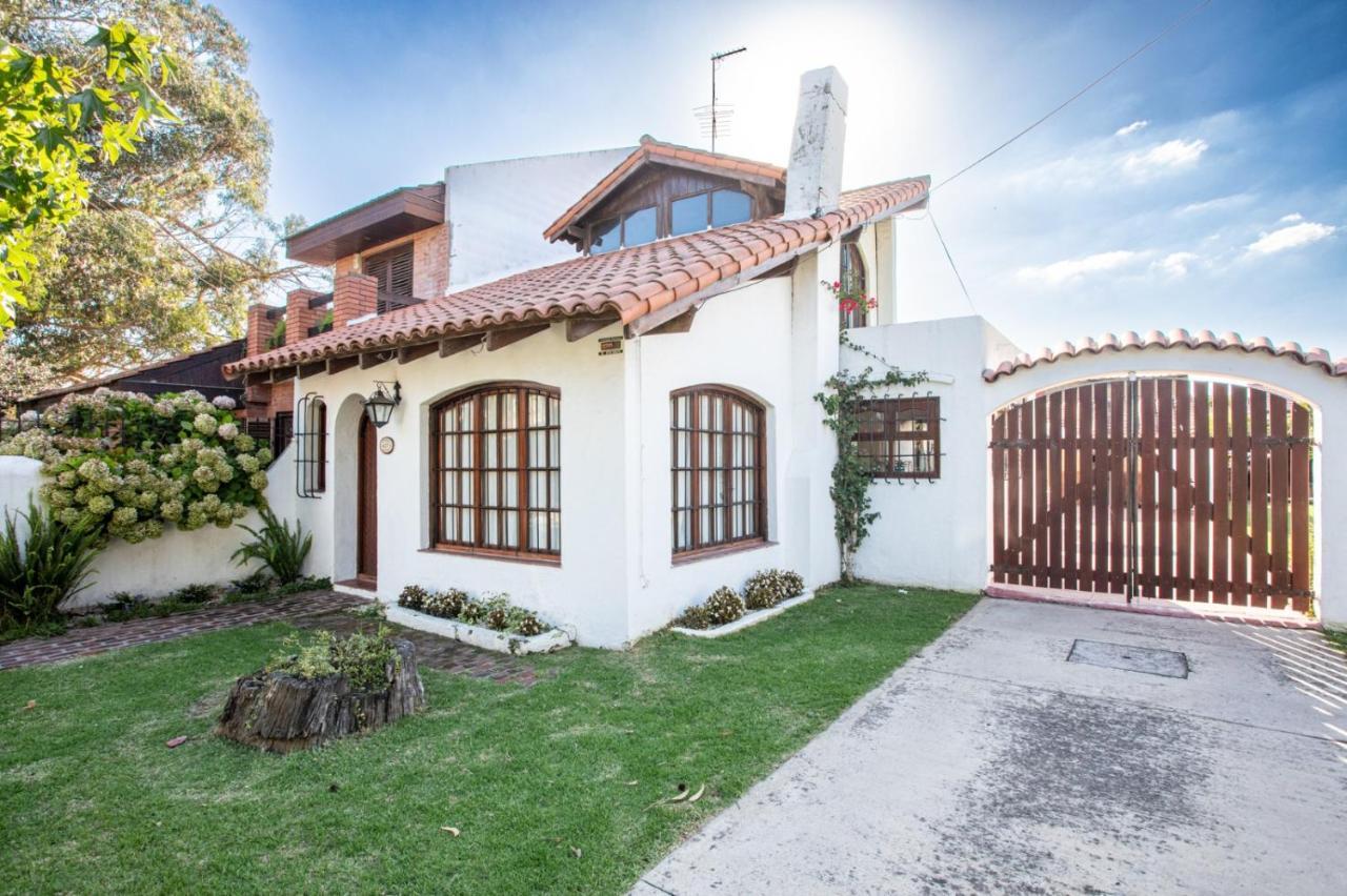 Chalet En Barrio Parque Mar del Plata Buitenkant foto
